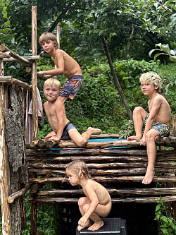 Купель - так же подходит для детей .